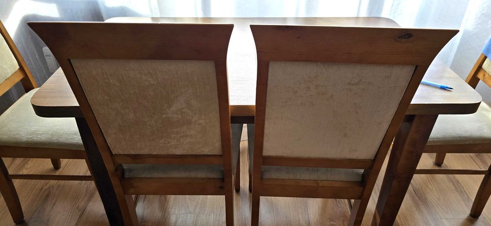 Stół i 4 krzesła