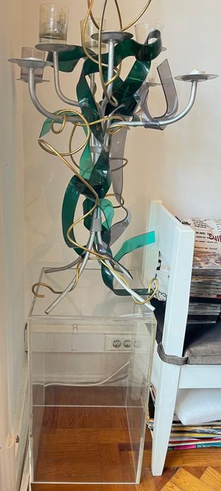 Candelabro, com base acrilico