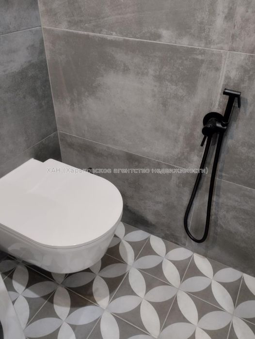 АН Продам 3 кв. П.Поле, м."23 Августа". Евроремонт.42000.Д57.