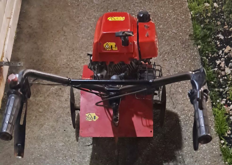 Motoenxada sachadeira honda FR 210 usada