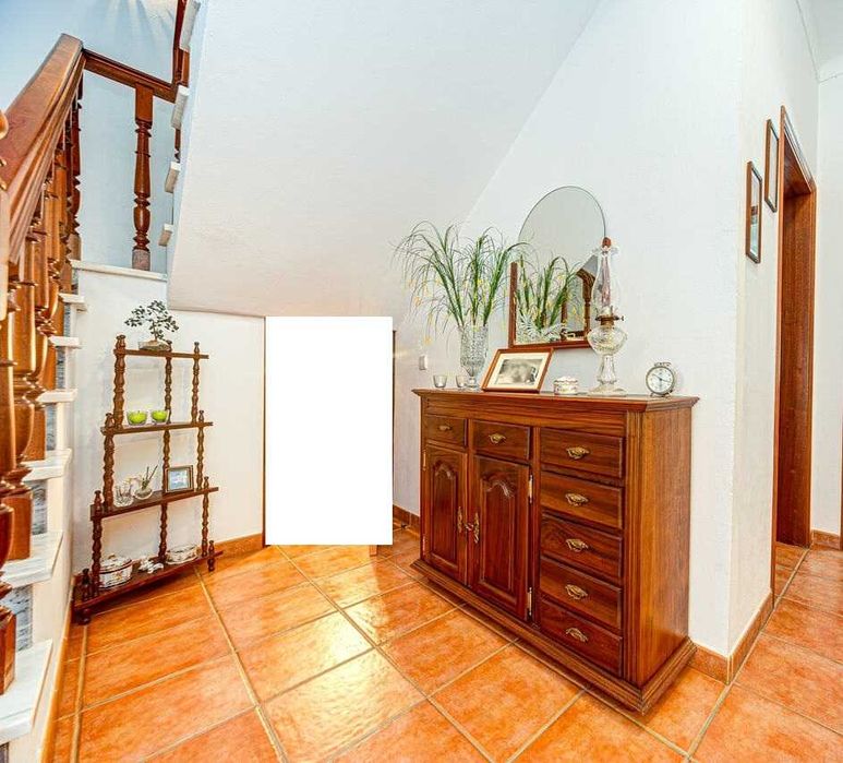 Conjunto Aparador de Madeira Maciça, Estante de Apoio e Espelho