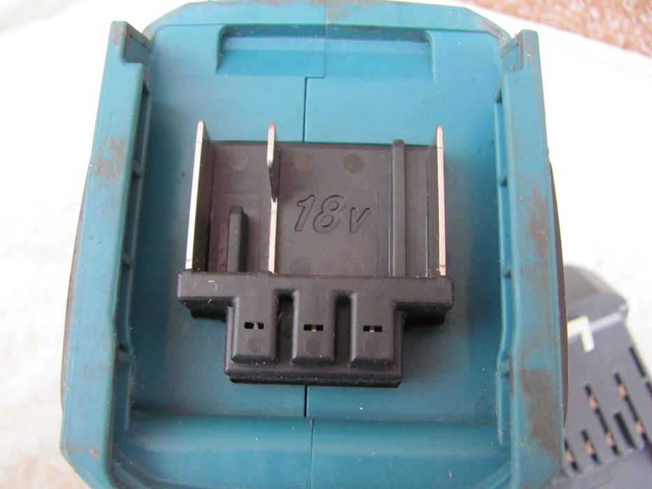 Шуруповерт Makita