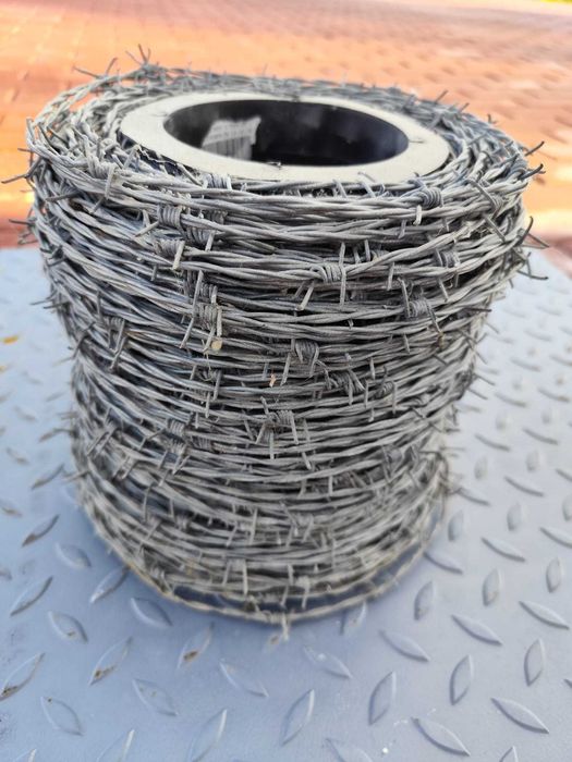 Rolo arame farpado 250M