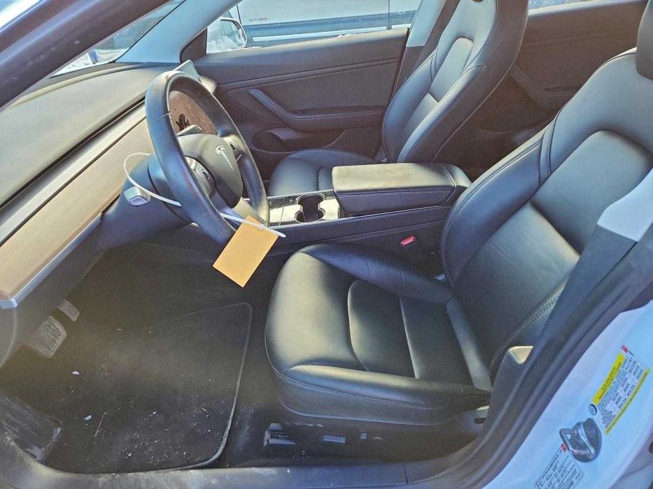 Tesla Model 3 Long Range 2018 в дорозі