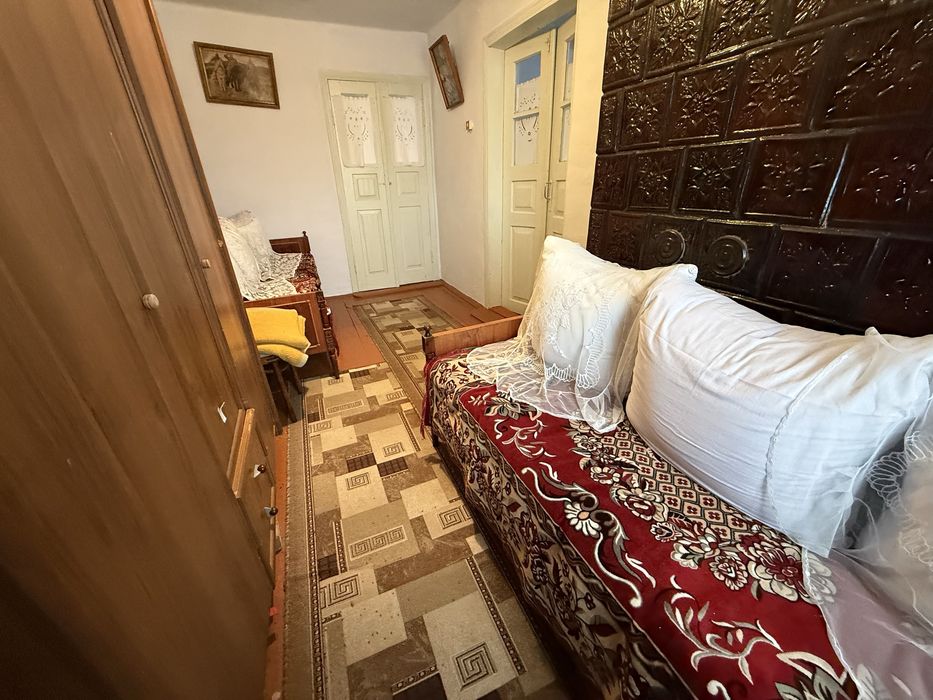 Продаж добротного цегляного будинку