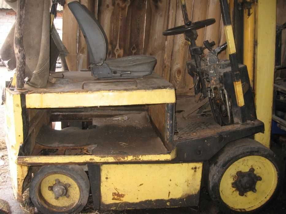 вилочний навантажувач ЕВ 717 виробництва Болгарія