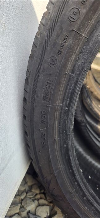 Bridgestone Blizzak LM005 225/40R19