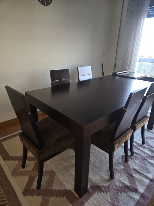 Mesa de jantar com 6 cadeiras