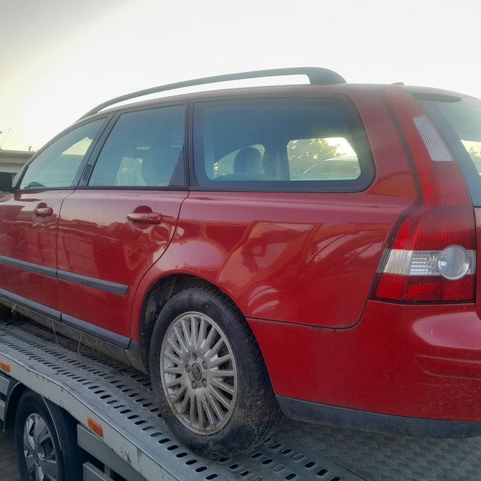 Volvo v50  na  części