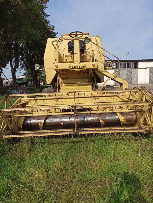 Комбайн New Holland Clayson M 133