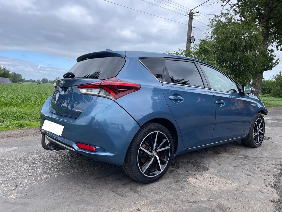 Toyota Auris 2016 ROK 1.8 HYBRYDA_Automat_BOGATA wersja wyposażenia_Navi,Alu_HYBRID