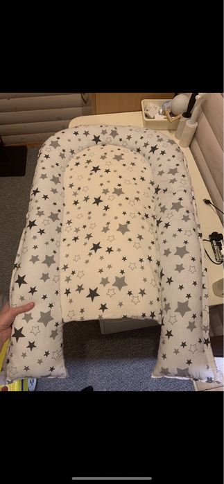 Кокон для новонародженних лежанка