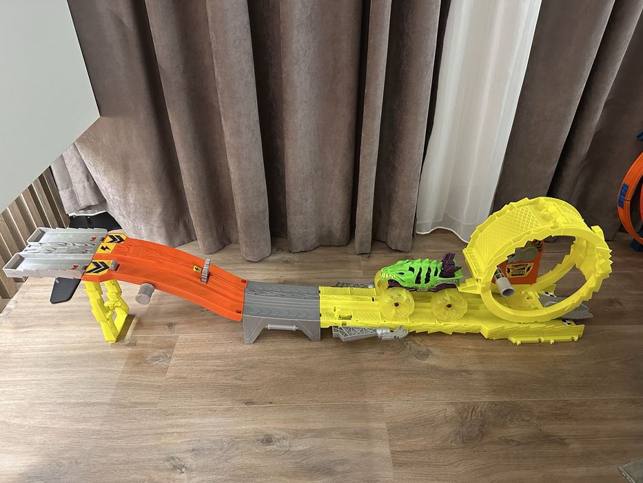 Hotwheels Power smashers Заряджай і переслідуй