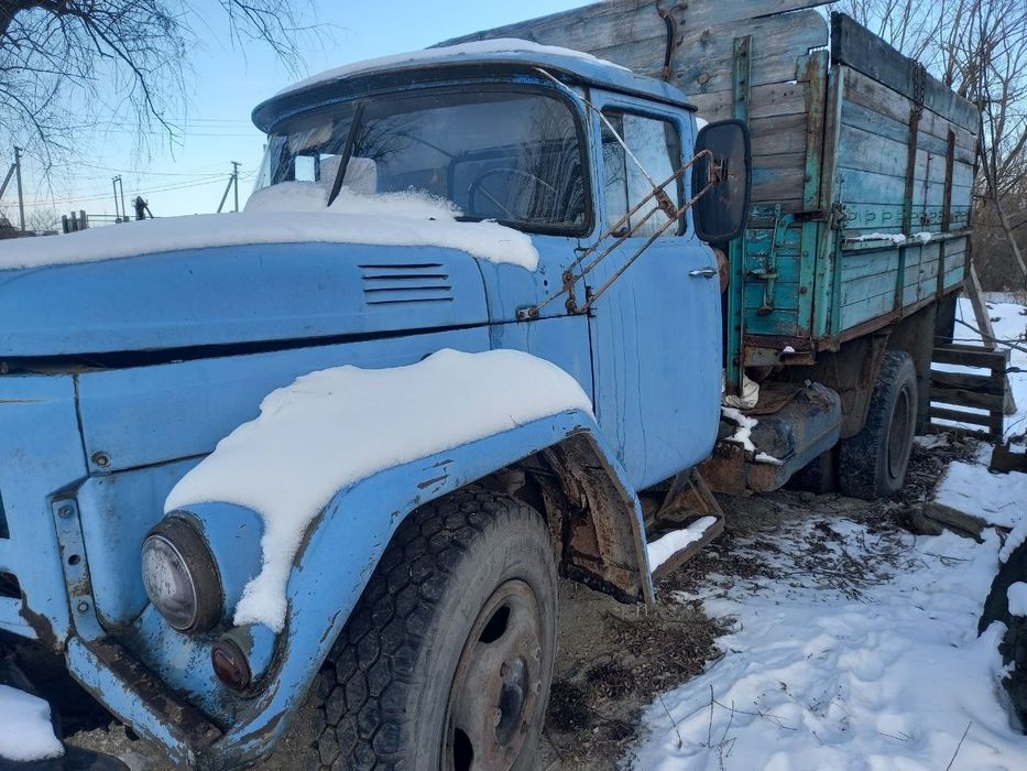Зіл 130 з документами