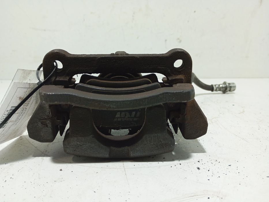 Pinça travão / maxila de travão trás esquerda TOYOTA Corolla Hatchback