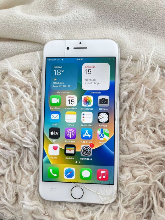 iPhone 8 prateado