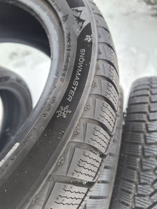 Opony zimowe 205 50 r17 Goodride jak nowe 4 sztuki