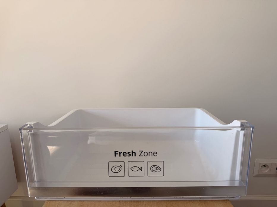 Półka  - pojemnik Fresh Zone / Półka - pojemnik wysuwany do lodówki  / Półka Easy Slide  - chłodziarka Samsung BRB260087WW