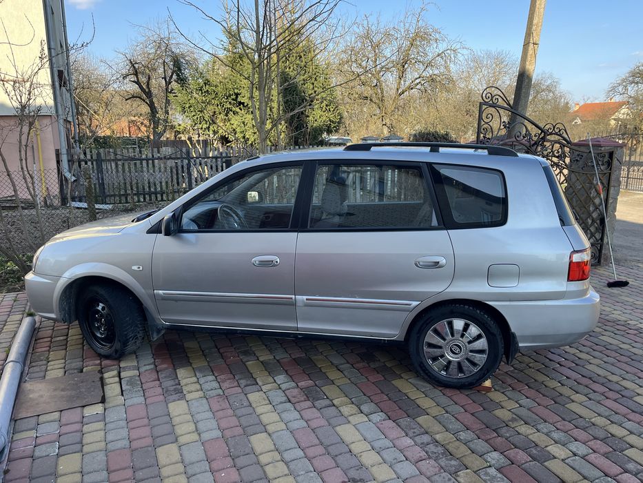 Kia Carens II 2003 року