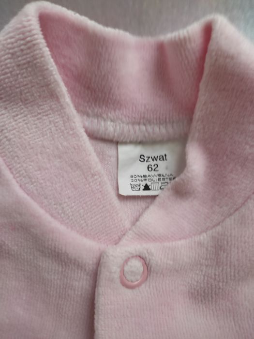 Różowy kaftanik 62