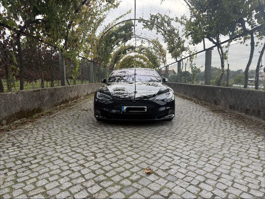 Tesla model s long range dual motor — photo 4
