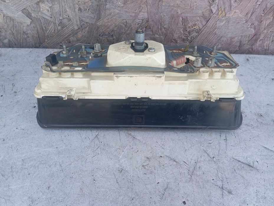 Щиток приборів Опель Кадет/ Аскона приладова панель щиток приборів