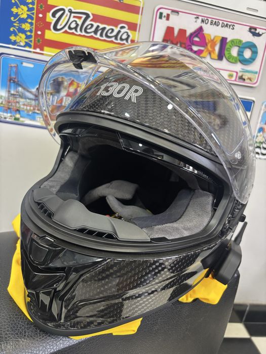 Capacete 130R Kashima Carbon Gloss Black