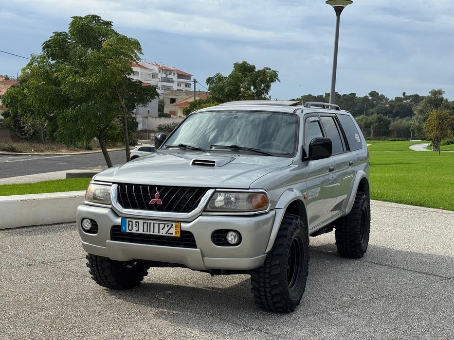 Mitsubishi Pajero Sportwagon 2.5TD GLS