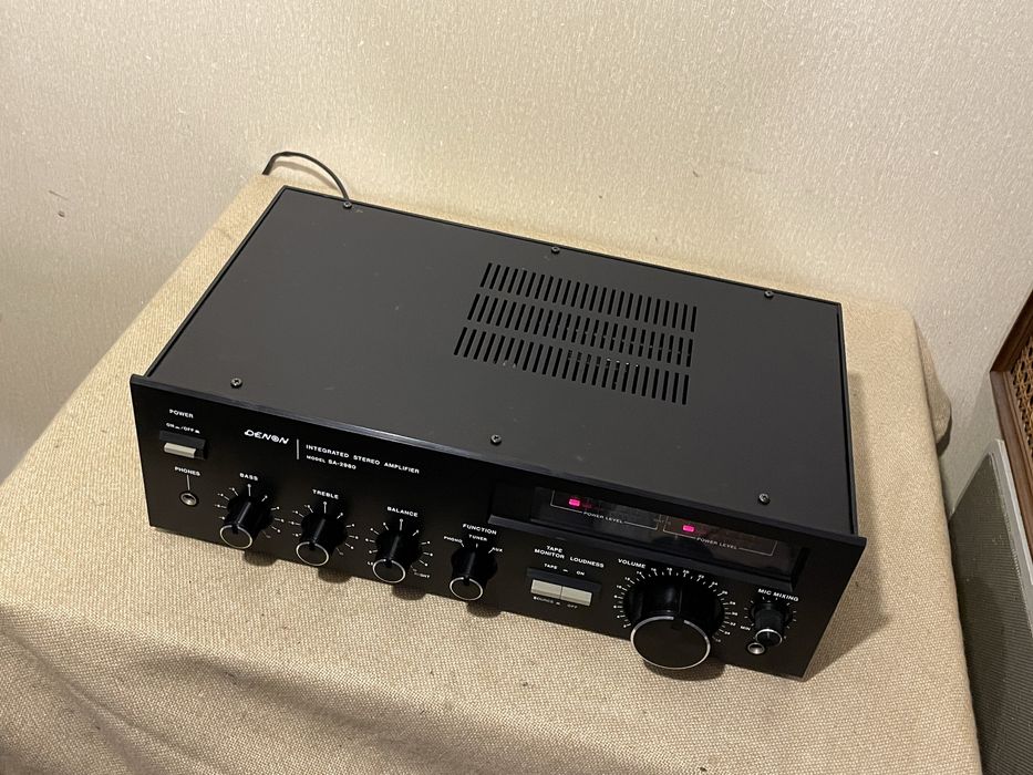 Японский красивый HI-FI усилитель DENON SA-2980