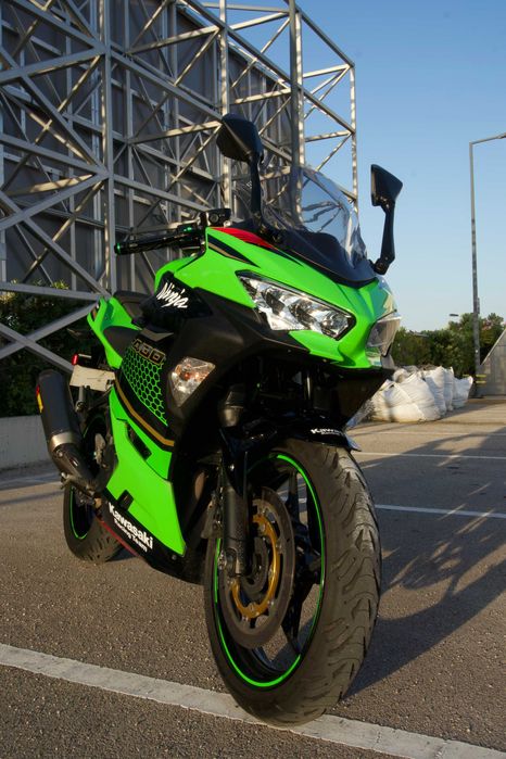 Kawasaki Ninja 400 (2020) + Escape Akrapovic | Primeiro Dono