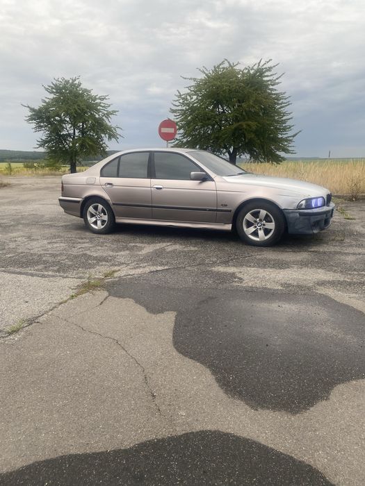 Продам е39 520..