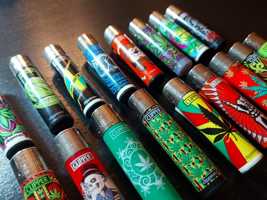 Lote 17 isqueiros Clipper originais - década de 2010