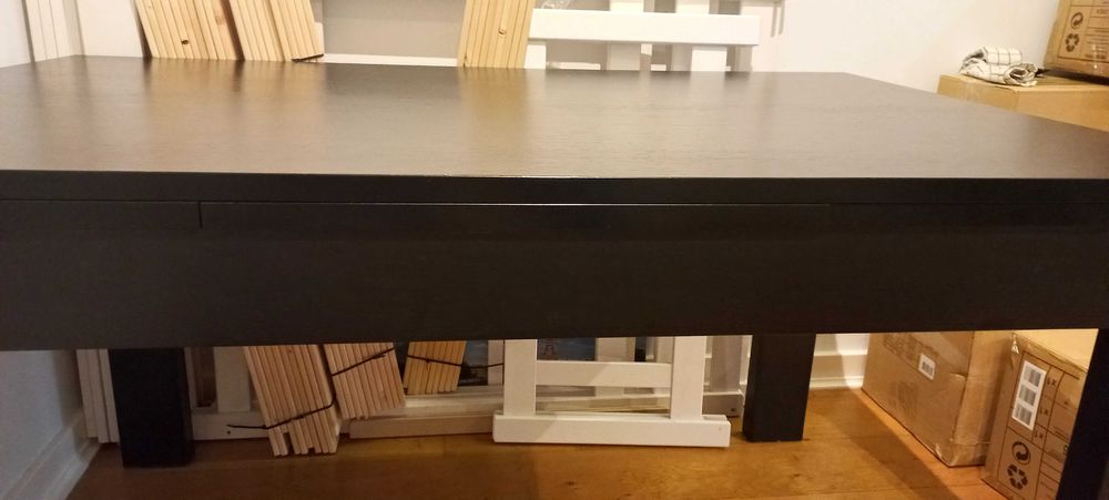 Mesa Minimalista Extensível Madeira Preta e 4 Cadeiras