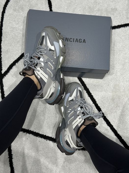 Жіночі кросівки спортивні BALENCIAGA Track 3.0 Triple Grey сірі