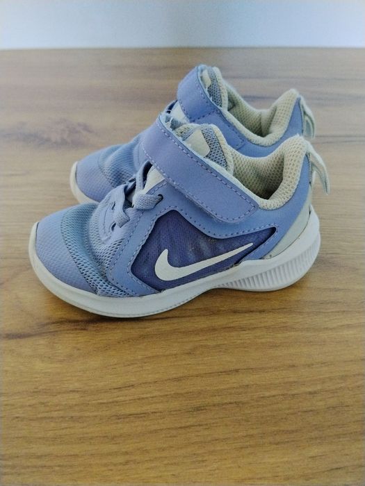 Adidasy dla dziewczynki 21 Nike