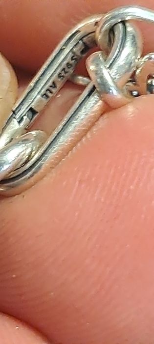 Pulseira  Pandora ME  em prata.