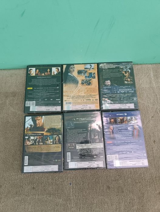 Lote 30 DVDs novos selados