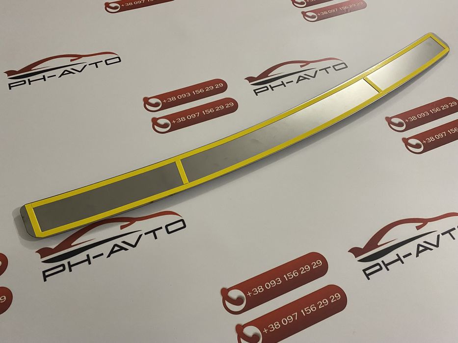 Накладка на задній бампер VW Golf 5 6 VI Combi Універсал Карбон