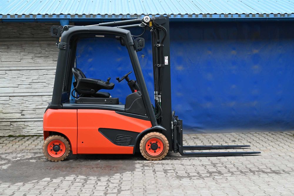 Wózek widłowy Linde E16 P-02 Triplex 462cm 2362mth 2018 rok  FHP 448