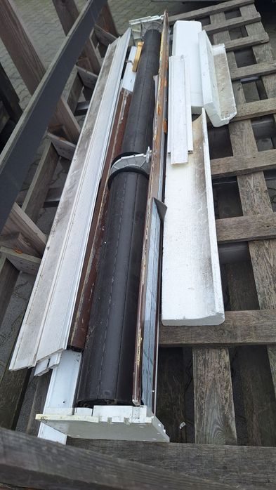 Rolety zewnętrzne używane beżowe 1500/1400