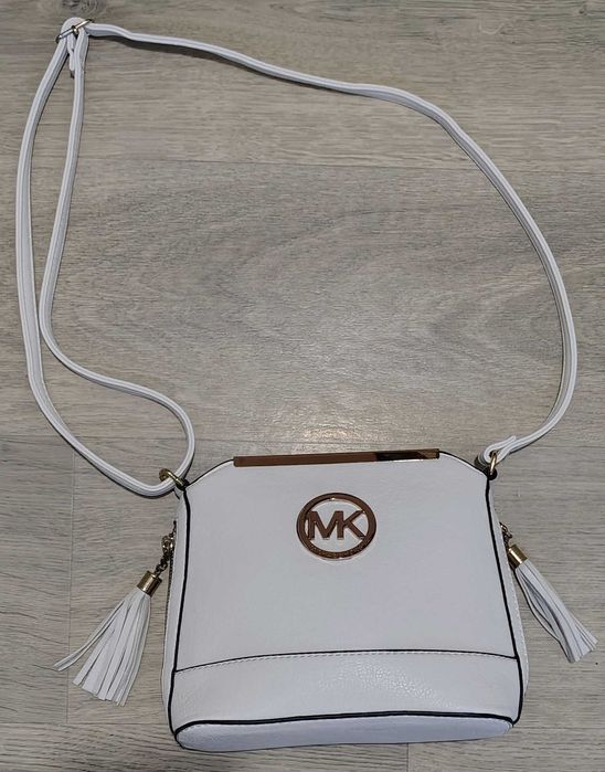 Biała torebka/kuferek na ramię z logo marki Michael Kors