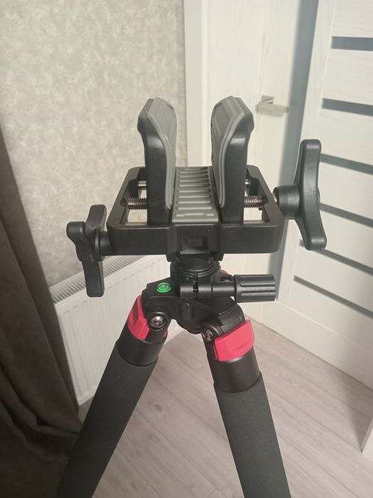 Мисливський трипод,штатив.