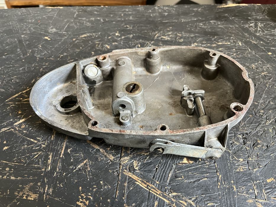 Wierchowina Karpaty Delta Riga dekiel kapa silnika sprzegla