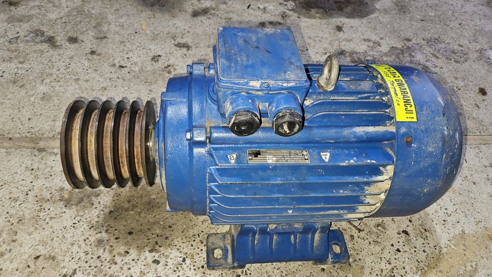 Silnik elektryczny 7.5 kW. 960 obr
