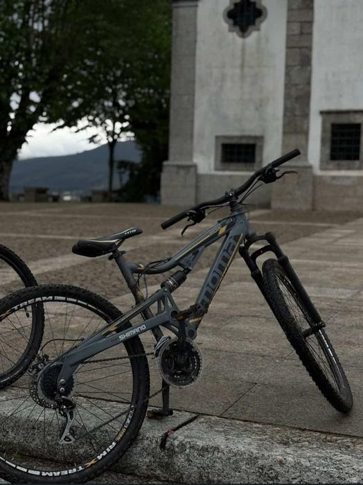 Vendo bicicleta BTT boa