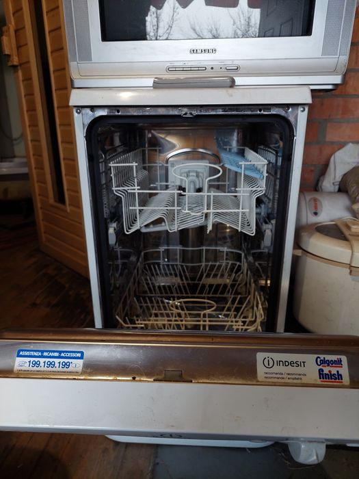 Посудомоечная машина Indesit
