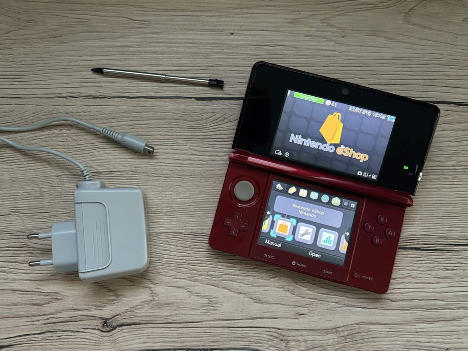 Konsola Nintendo 3DS Red Czerwona Zestaw Karta Rysik Ładowarka Bardzo Dobry Stan