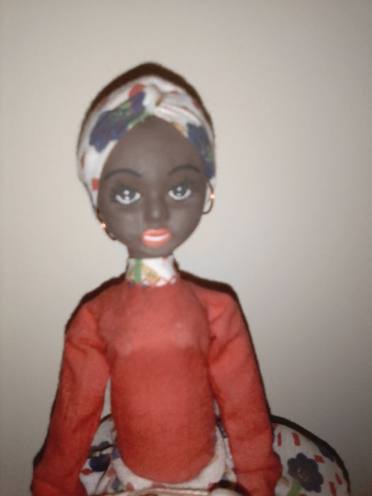 Bonecas de porcelana estão novas  como se vê nas fotos