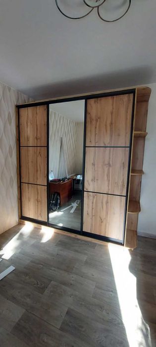 Ремонт та складання корпусної мебелі