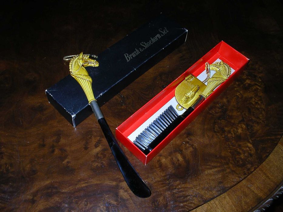 Cavalo - Conjunto de Calçadeira e Escova, Vintage